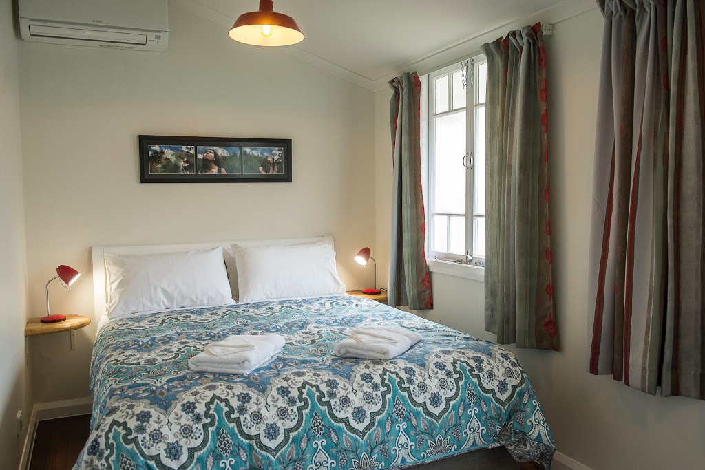 Bank House | lodging | 33 Main St, Tamborine Mountain QLD 4272, Australia | 0755454411 OR +61 7 5545 4411