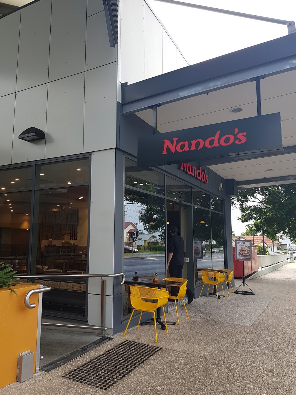 Nandos Moorooka | restaurant | 125 Beaudesert Rd, Moorooka QLD 4105, Australia | 0738485520 OR +61 7 3848 5520