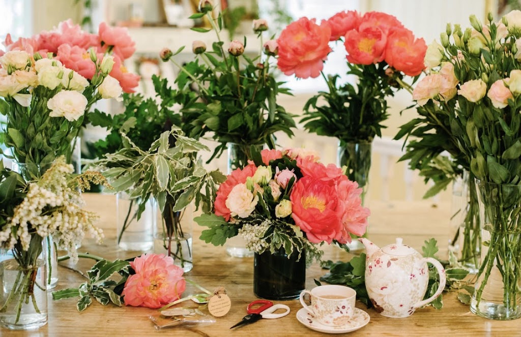 Francescas Flowers | florist | 120 Empress Terrace, Bardon QLD 4065, Australia | 0411349772 OR +61 411 349 772
