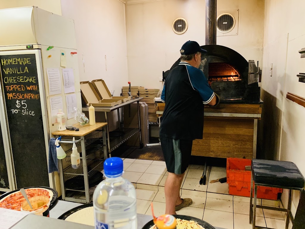 Shark Bay Pizza | 6/89 Knight Terrace, Denham WA 6537, Australia | Phone: 0488 159 453
