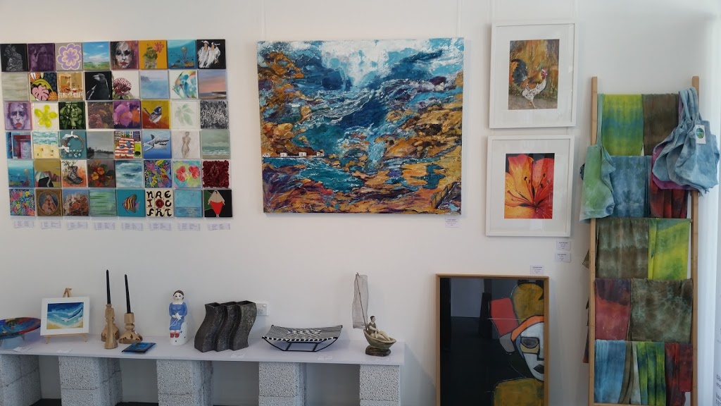 Finite Gallery | art gallery | 60 Caves Beach Rd, Caves Beach NSW 2281, Australia | 0419471660 OR +61 419 471 660