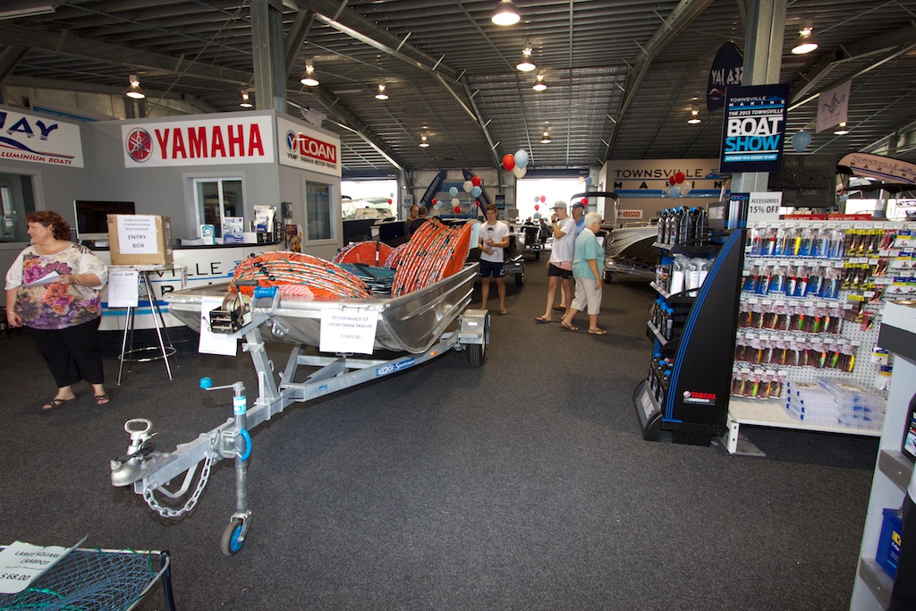 Townsville Marine | store | 943 Ingham Rd, Bohle QLD 4818, Australia | 0747743777 OR +61 7 4774 3777