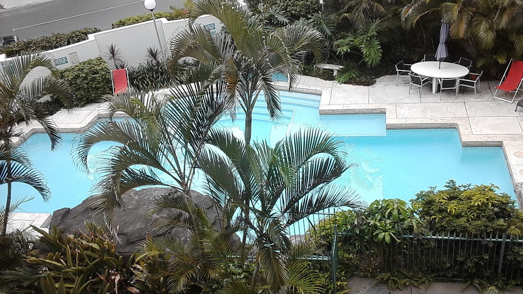 Villas de La Mer | lodging | 6 Northcliffe Terrace, Surfers Paradise QLD 4217, Australia | 0755926644 OR +61 7 5592 6644