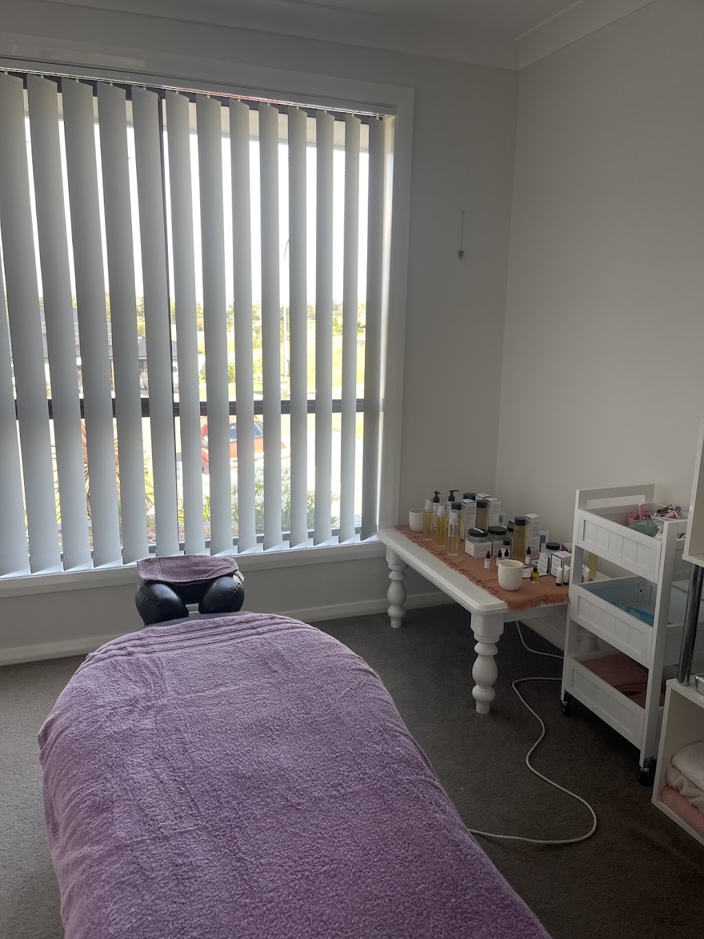 Emjayz Massage Boutique | 3 Catherine Pl, Orange NSW 2800, Australia | Phone: 0409 157 826
