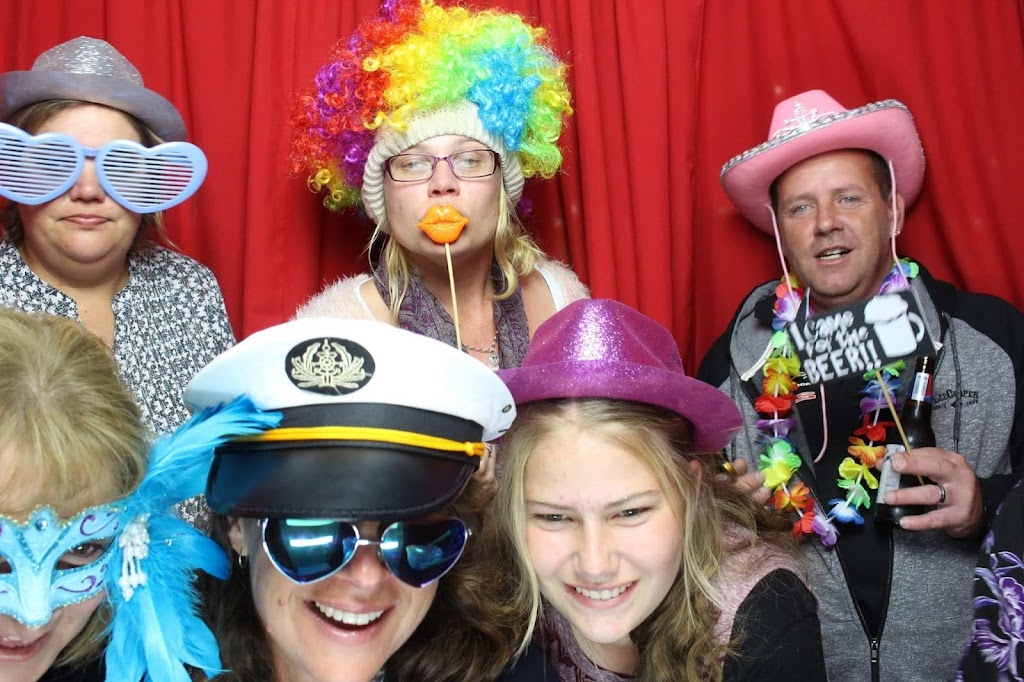 Stylish Photo booths |  | 6 Rawlinna Heights, Ballajura WA 6066, Australia | 0406838234 OR +61 406 838 234