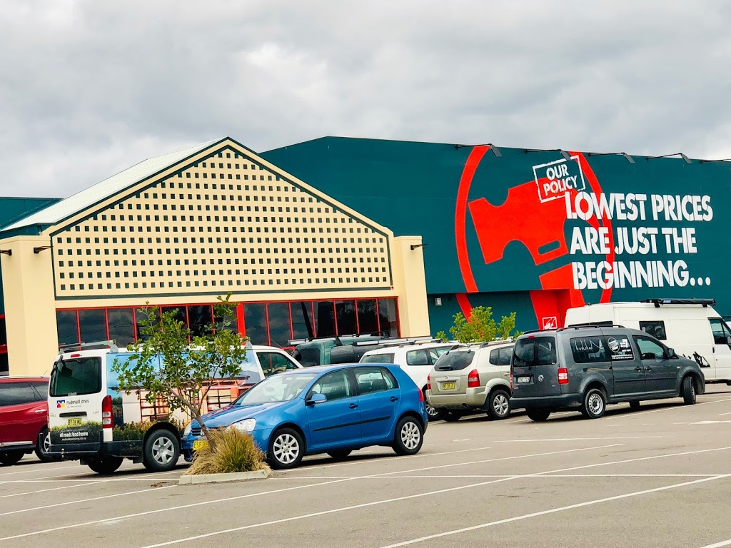 Bunnings Heatherbrae | hardware store | 8 Griffin St, Heatherbrae NSW 2324, Australia | 0249885500 OR +61 2 4988 5500