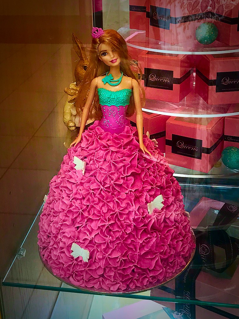 The Cupcake Queens | Chadstone Shopping Centre, Kiosk, 15/1341 Dandenong Rd, Chadstone VIC 3148, Australia | Phone: 1300 972 827