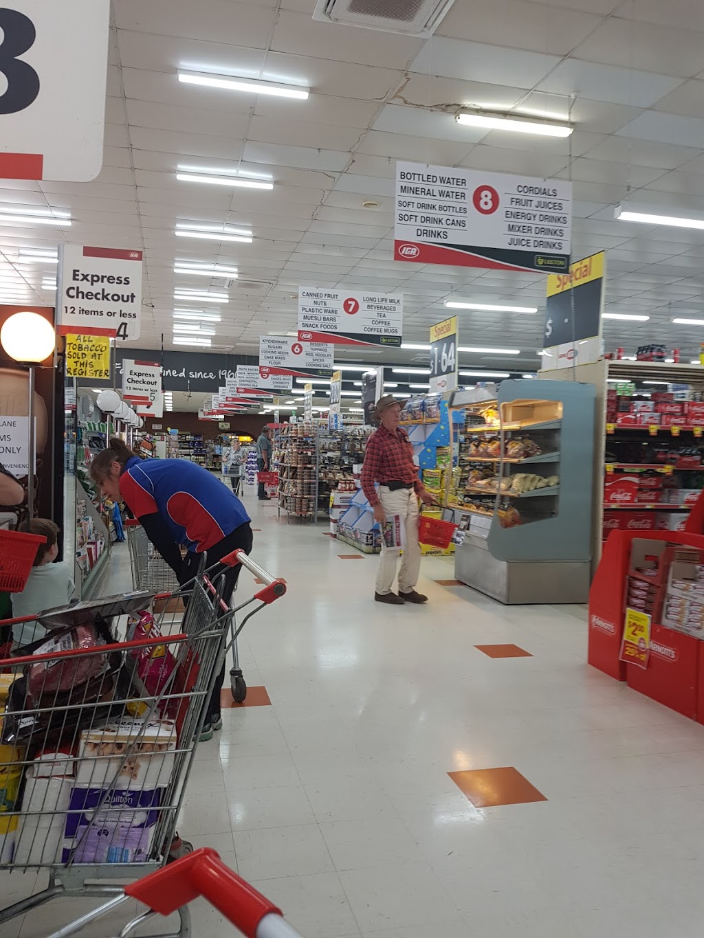 SUPA IGA | supermarket | 2637 Irrigation Way, Leeton NSW 2705, Australia | 0269532000 OR +61 2 6953 2000