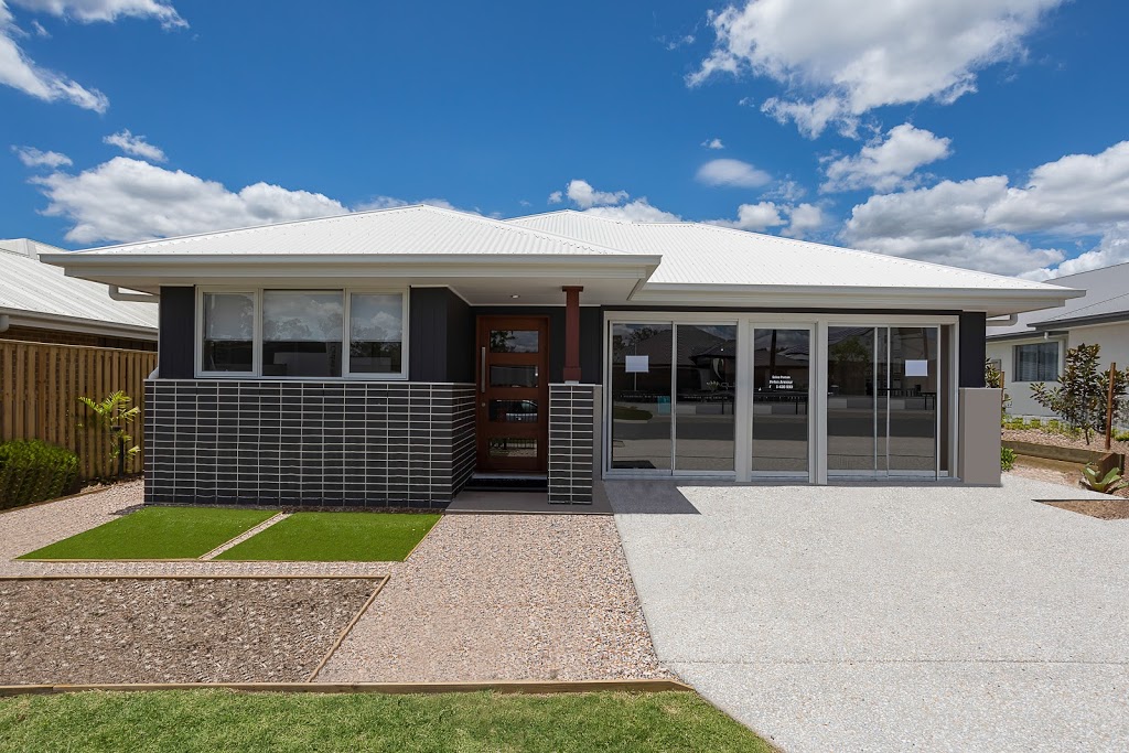 Oracle Platinum Homes - Flagstone Display Homes | 1 Bonello Cct, Undullah QLD 4280, Australia | Phone: (07) 3423 6300