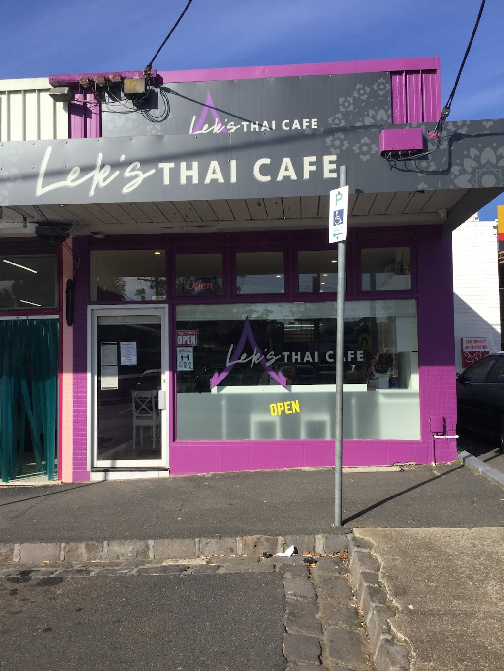 Leks Thai Cafe | restaurant | 4/38 Fawkner St, Westmeadows VIC 3049, Australia | 0370244087 OR +61 3 7024 4087