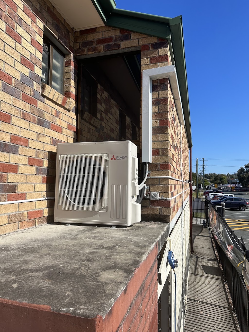 Limov Electrical Contracting | 19 Fourth Ave, Scarborough QLD 4020, Australia | Phone: 0406 156 912
