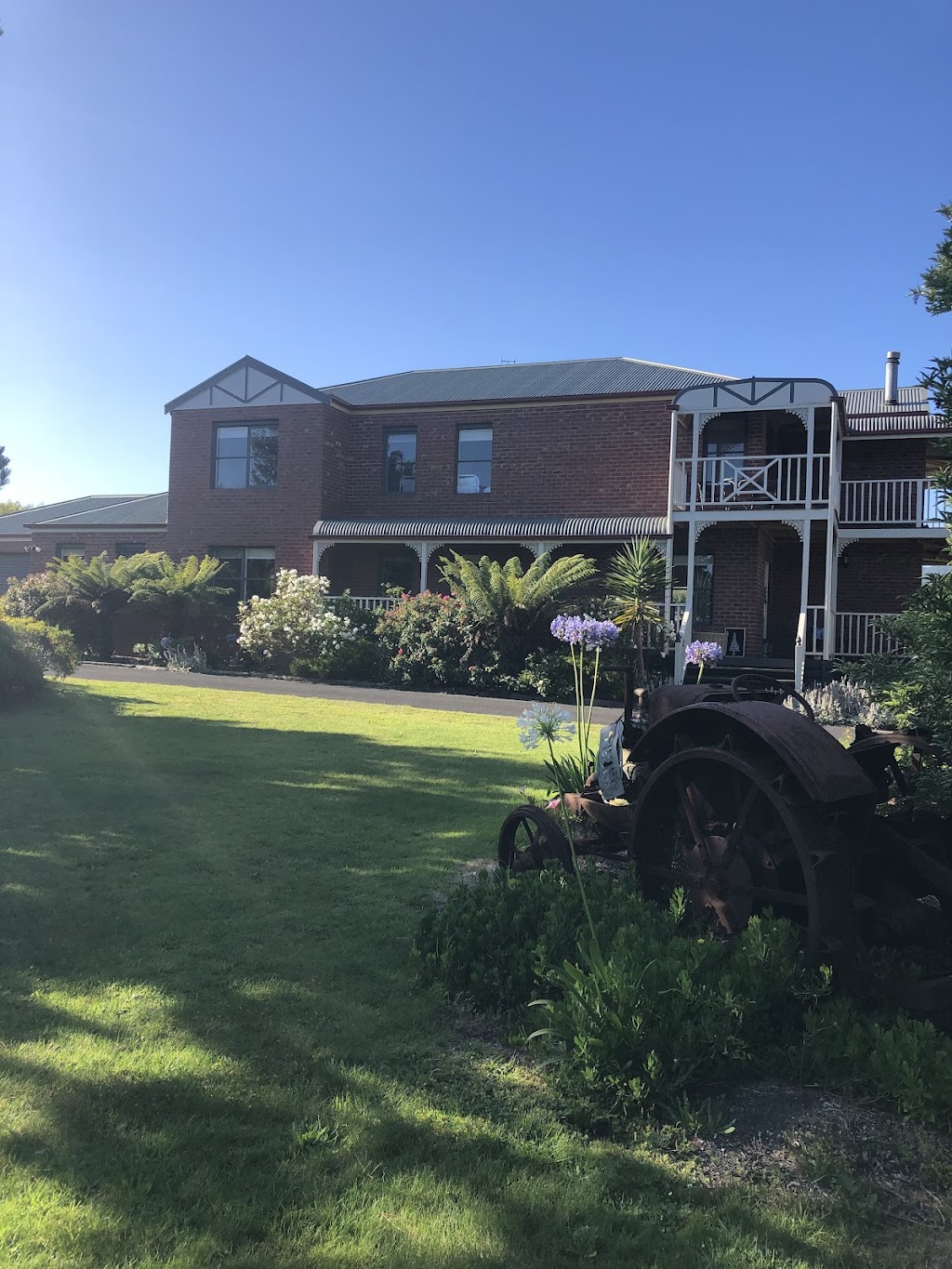 SEA CHANGE GUESTHOUSE | lodging | 5 Galbraith Way, Marengo VIC 3233, Australia | 0419831606 OR +61 419 831 606