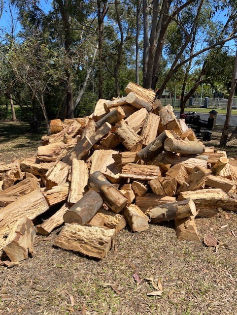 Cedar Vale Wood Splitting | 23-25 Champney Ct, Cedar Vale QLD 4285, Australia | Phone: 0418 156 346