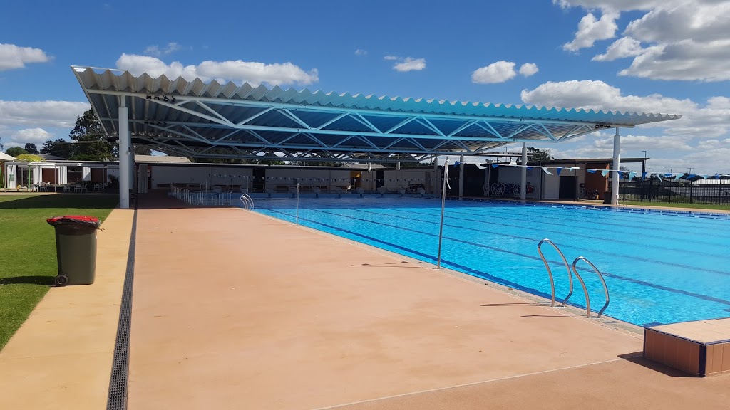 Blackwater aquatic centre | gym | 35 Hunter St, Blackwater QLD 4717, Australia | 0749827817 OR +61 7 4982 7817