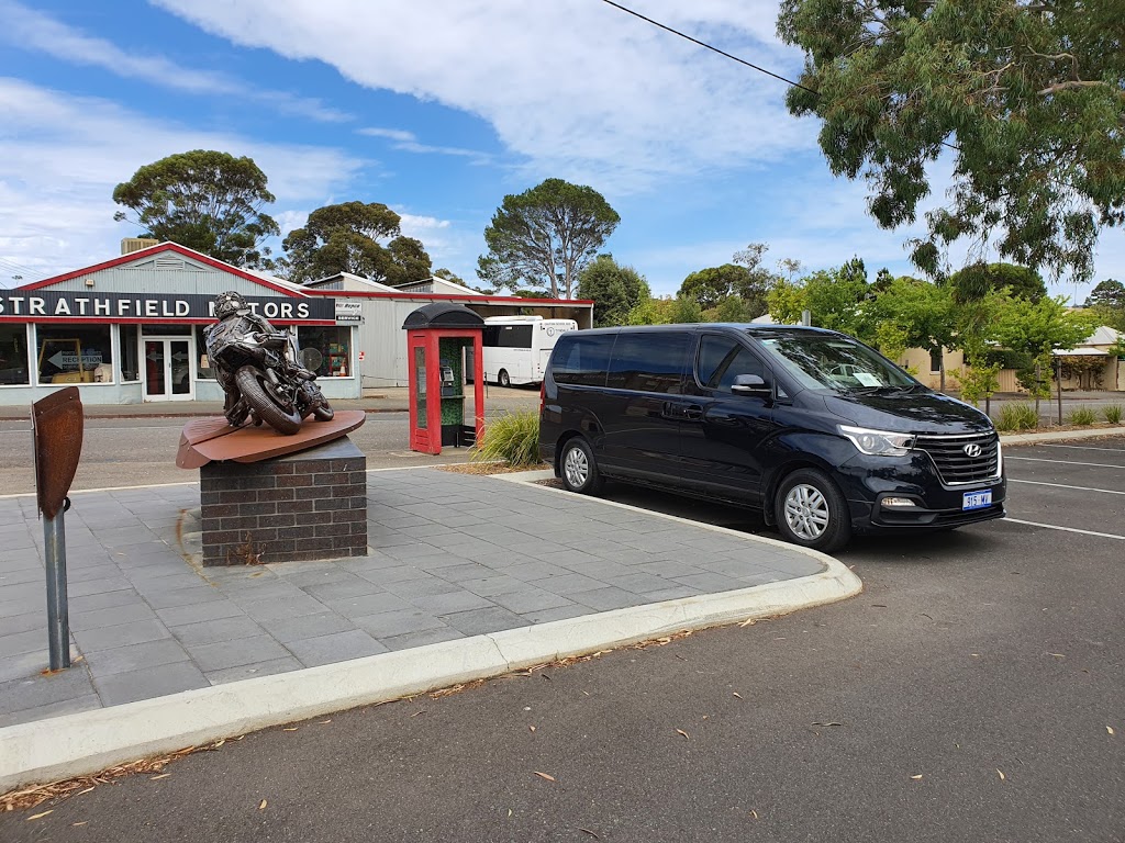 Kenny Blake Memorial Statue | Strathalbyn SA 5255, Australia | Phone: 0427 674 620