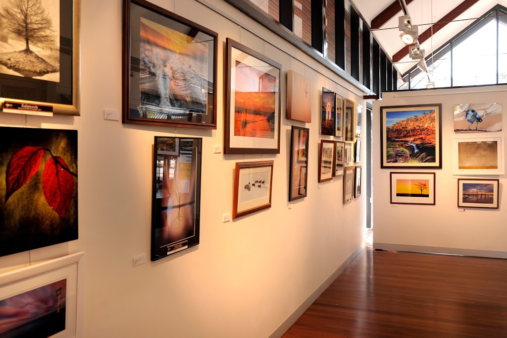 Zig Zag Gallery | art gallery | 50 Railway Rd, Kalamunda WA 6076, Australia | 0892579953 OR +61 8 9257 9953