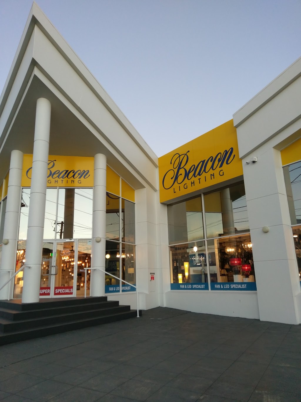 Beacon Lighting Burwood | home goods store | 110 Burwood Hwy, Burwood VIC 3125, Australia | 0398887112 OR +61 3 9888 7112