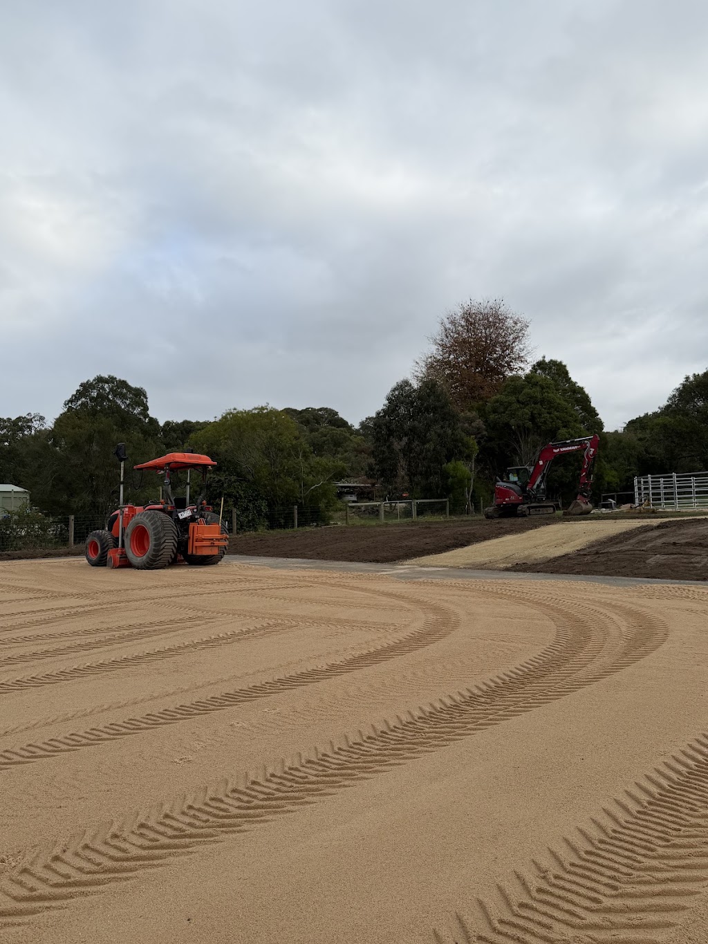 Equine constructions Australia | 1704 Stumpy Gully Rd, Moorooduc VIC 3933, Australia | Phone: 0418 351 680