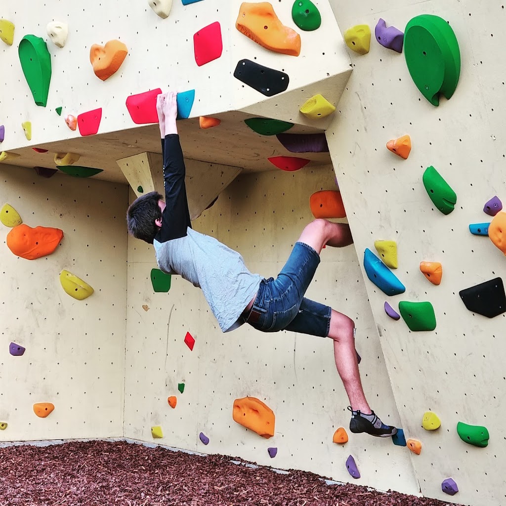 Chalked Climbing | 14 Argyle St, Maclean NSW 2463, Australia | Phone: 0423 665 811