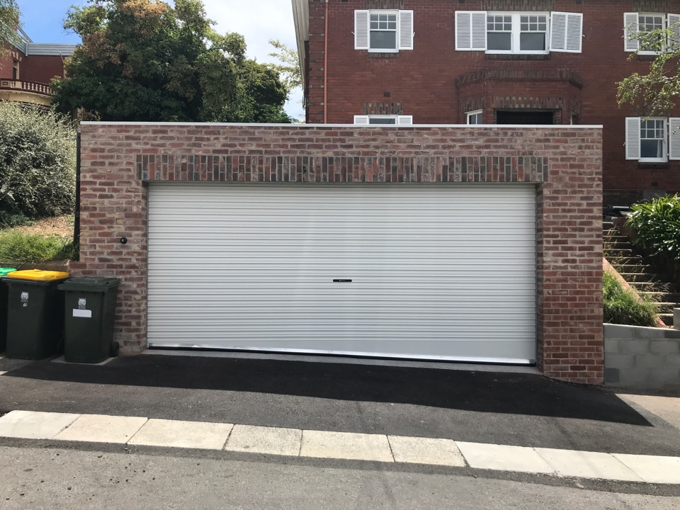 On The Mark Garage Doors | Kyeema Pl, Cambridge TAS 7170, Australia | Phone: 0459 846 551