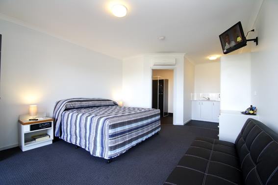 Southern Lights Hotel | lodging | 19 Kingston View Dr, Kingston TAS 7050, Australia | 0362272315 OR +61 3 6227 2315