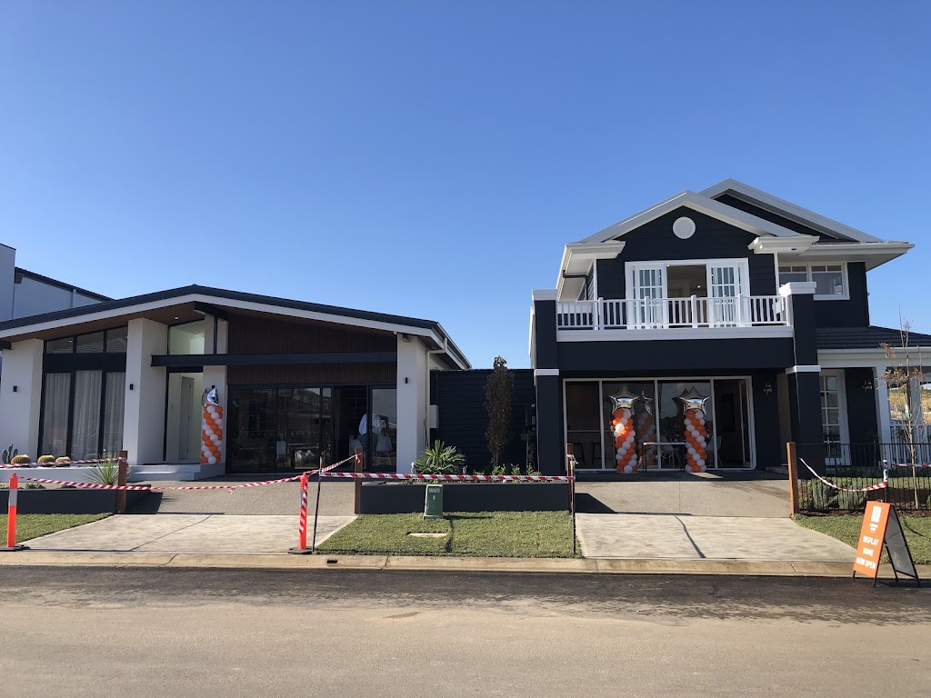 Rawson Homes Box Hill Display Homes | 40 Gizi St, Box Hill NSW 2765, Australia | Phone: 1300 223 345