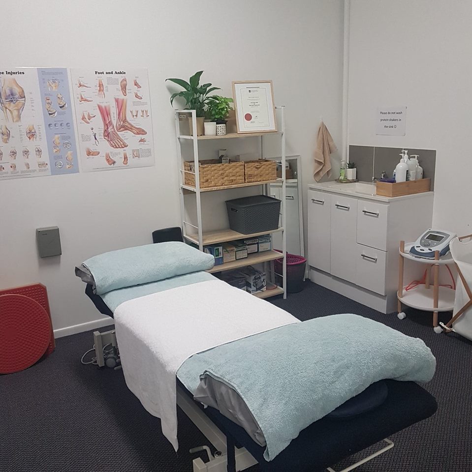 Define Physio and Massage | shop 11b/13 Norman St, Wooloowin QLD 4030, Australia | Phone: (07) 3861 1165
