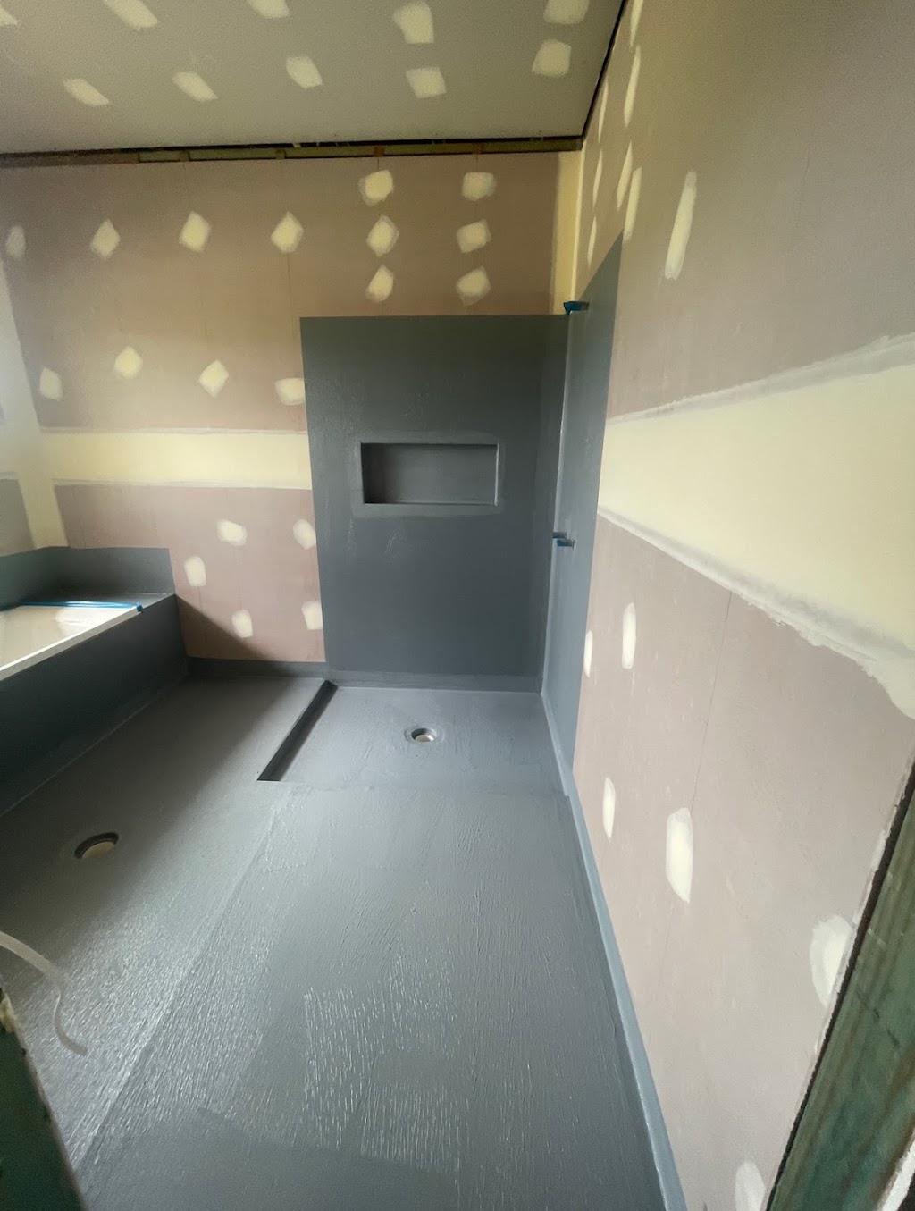 Andrew Lyons Waterproofing Toowoomba | 2/2 Stradbroke St, Rockville QLD 4350, Australia | Phone: 0439 929 111