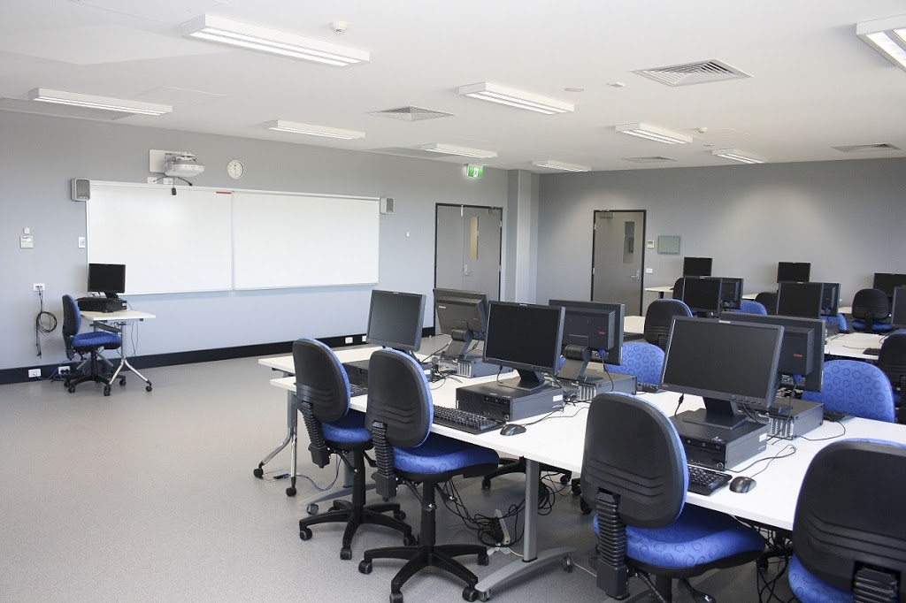 TAFE NSW - Musswellbrook, Tertiary Education Centre (TEC) | 87 Hill St, Muswellbrook NSW 2333, Australia | Phone: 13 16 01