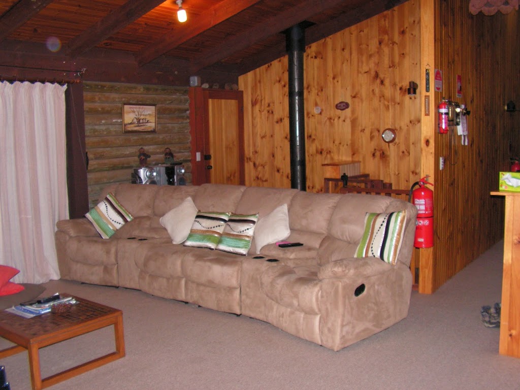 Yuranga Cottage | 20 Banjo St, Old Adaminaby NSW 2629, Australia | Phone: 0404 467 436
