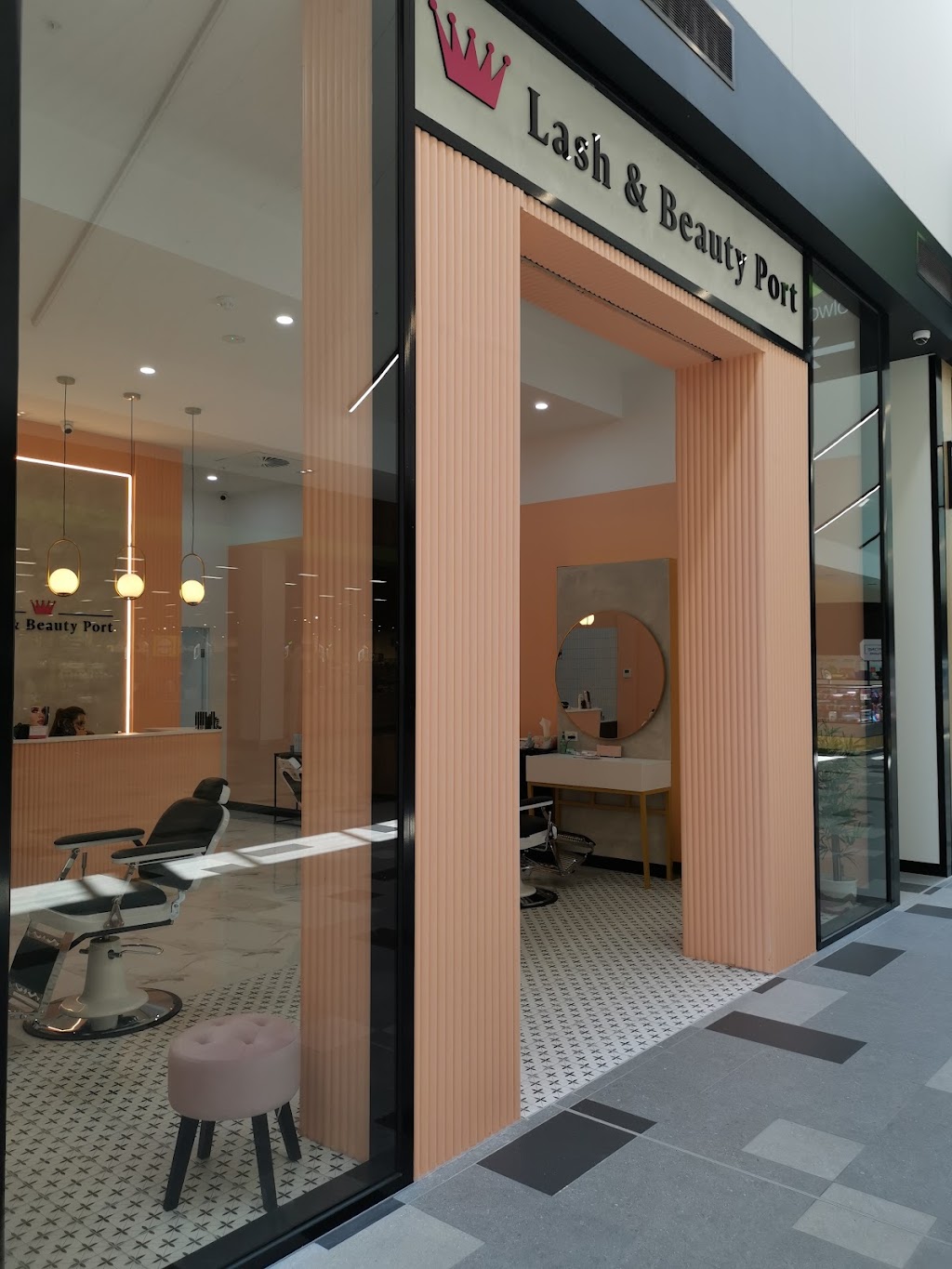 Lash & Beauty Port | Centre, 590 Bridge Inn Rd, Mernda VIC 3754, Australia | Phone: 0449 646 675