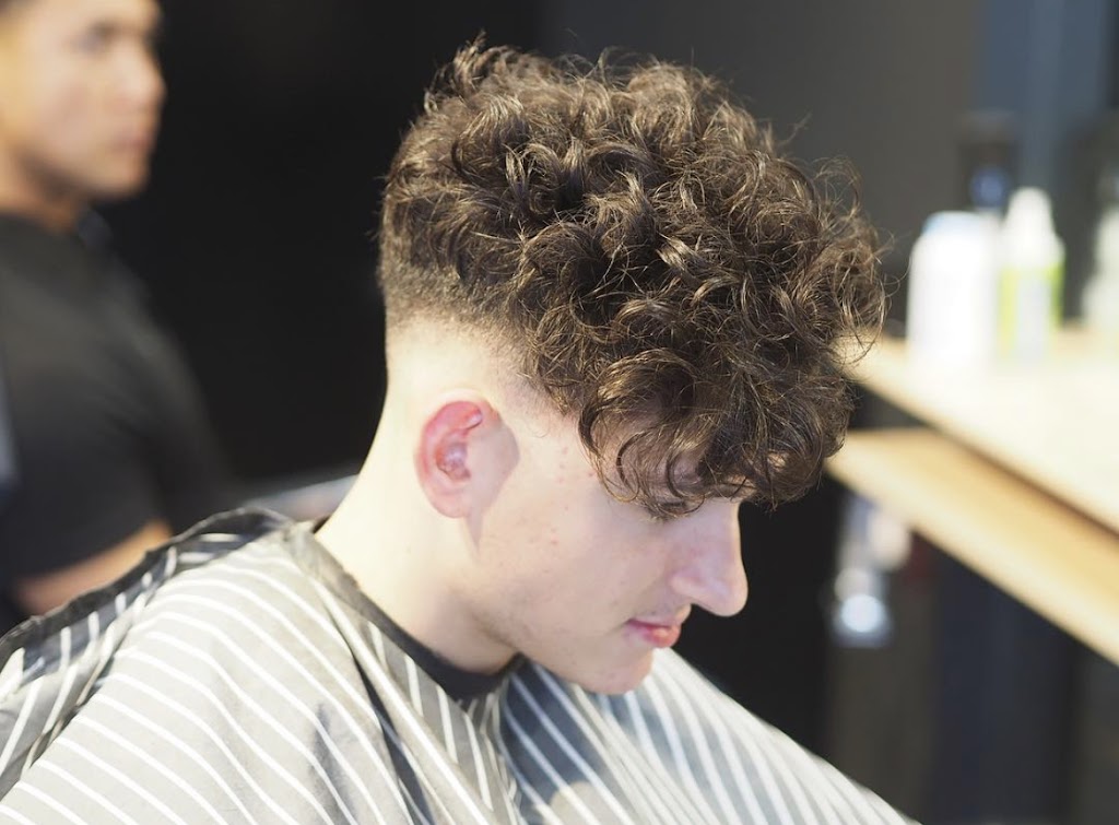 The Hair Bunker | 14 Carinya Dr, Gisborne VIC 3437, Australia | Phone: 0400 790 501