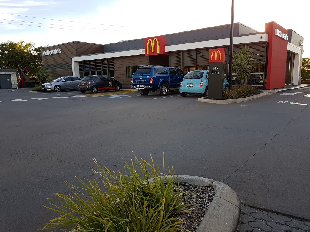 McDonalds Forest Lakes | meal takeaway | 95 Forest Lakes Dr, Thornlie WA 6108, Australia | 0894528089 OR +61 8 9452 8089