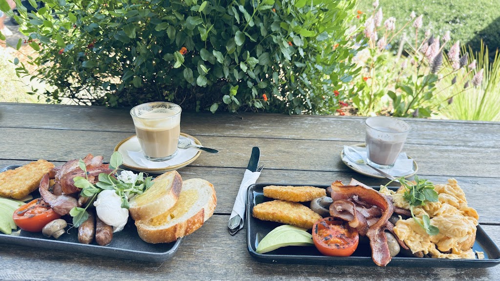 The Gardens Cafe Mount Annan | 362 Narellan Rd, Mount Annan NSW 2567, Australia | Phone: (02) 4647 4145