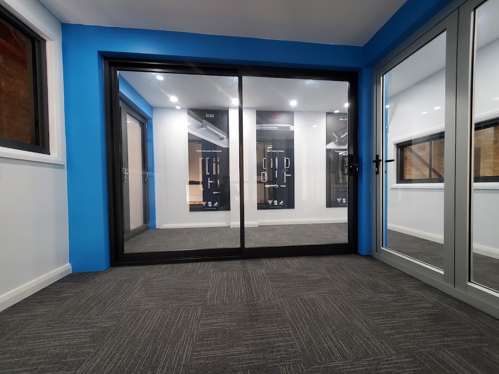 Tru-blu windows | 1/83 Bath Rd, Kirrawee NSW 2232, Australia | Phone: (02) 9521 3754