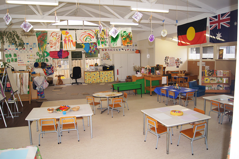 Glenroy Memorial Pre-School | school | 10 Murrell St, Glenroy VIC 3046, Australia | 0393069767 OR +61 3 9306 9767
