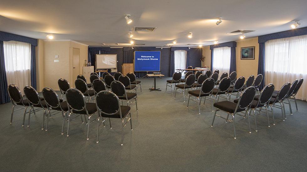 Mollymook Shores Hotel and Conference Centre | 11 Golf Ave, Mollymook NSW 2539, Australia | Phone: (02) 4455 5888