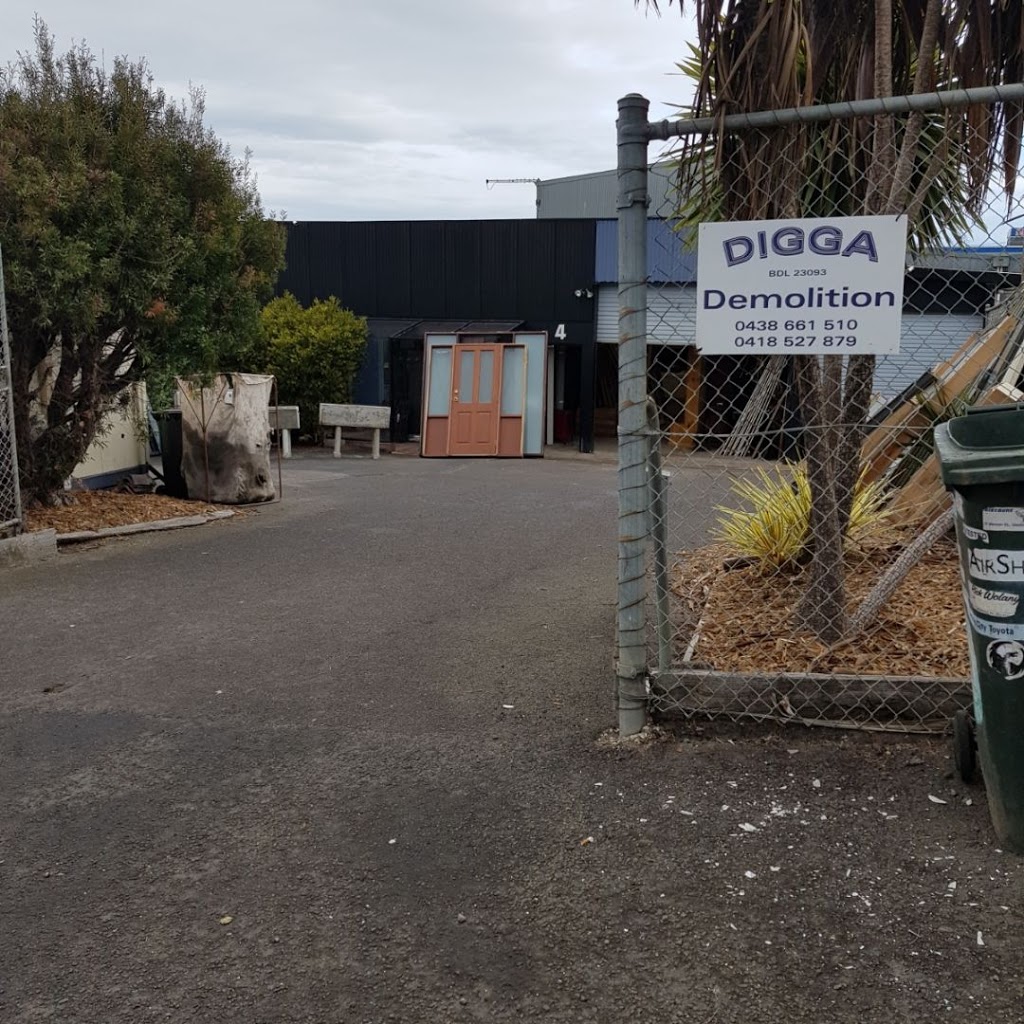 Digga Demolition Salvage | 4 Maxwell Ave, Belmont VIC 3216, Australia | Phone: 0455 503 006