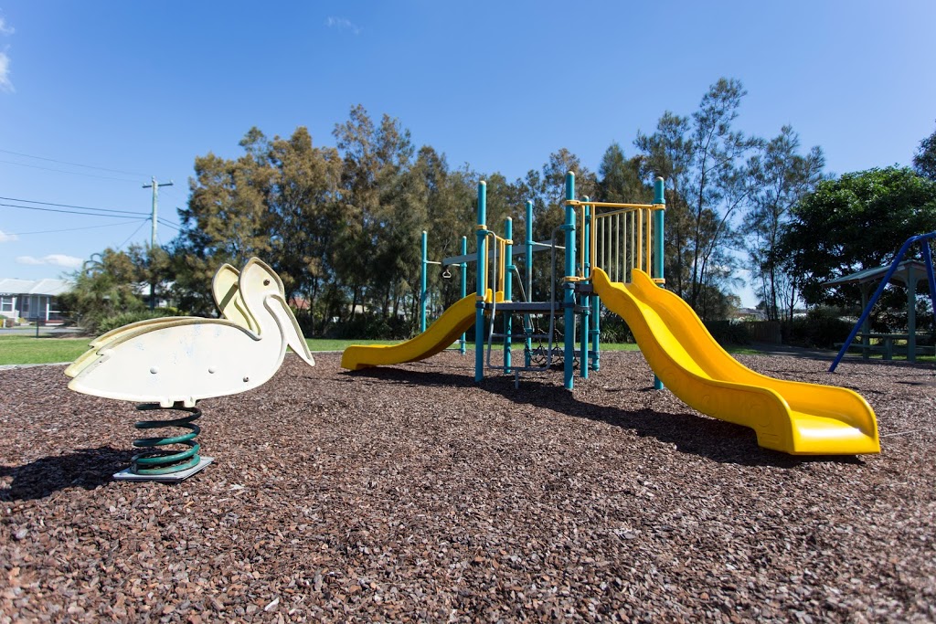 Baxter Field Playground | 1A Findon St, Marks Point NSW 2280, Australia | Phone: (02) 4921 0333