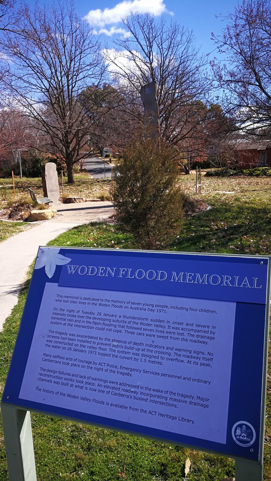 Woden floods memorial | park | 20 Service St, Curtin ACT 2605, Australia