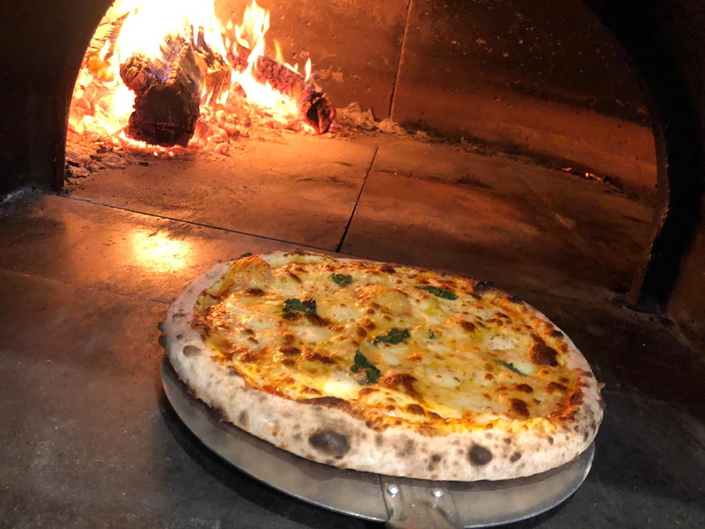 Halas Woodfire Pizzeria | restaurant | 2/65 Manor House Dr, Epping VIC 3076, Australia | 0394085631 OR +61 3 9408 5631