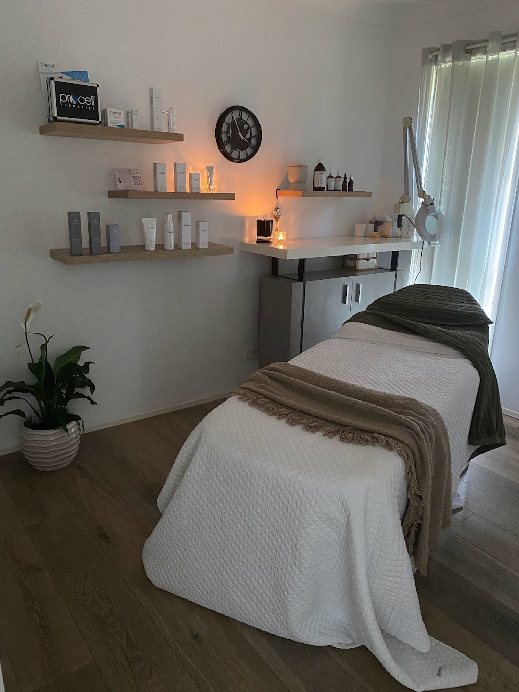 bespoke skin | 2 Punnul St, Fletcher NSW 2287, Australia | Phone: 0414 581 295