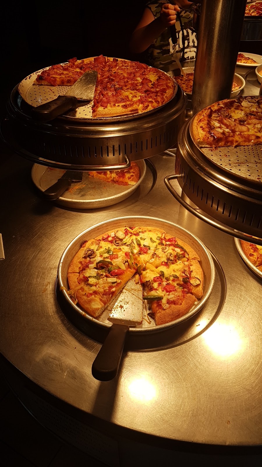 Pizza Hut Marion Dine In | meal delivery | 489 Morphett Rd, Oaklands Park SA 5046, Australia | 131166 OR +61 131166