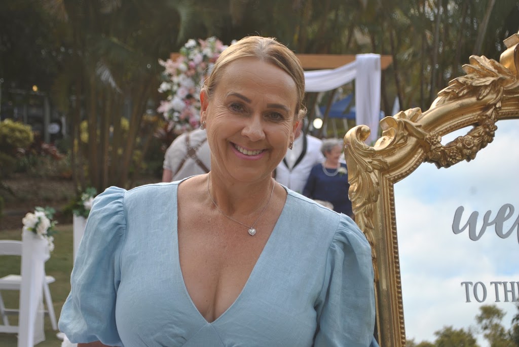 Suzanne Maloney Marriage Celebrant | Prince Edward Parade, Scarborough QLD 4020, Australia | Phone: 0402 741 145