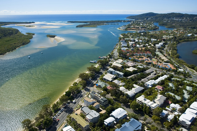 Noosa Outrigger Beach Resort | 275 Gympie Terrace, Noosaville QLD 4566, Australia | Phone: (07) 5449 7040