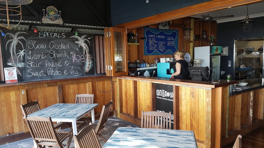 OSheas Restaurant | 169 OShea Esplanade, Machans Beach QLD 4878, Australia | Phone: (07) 4055 0010
