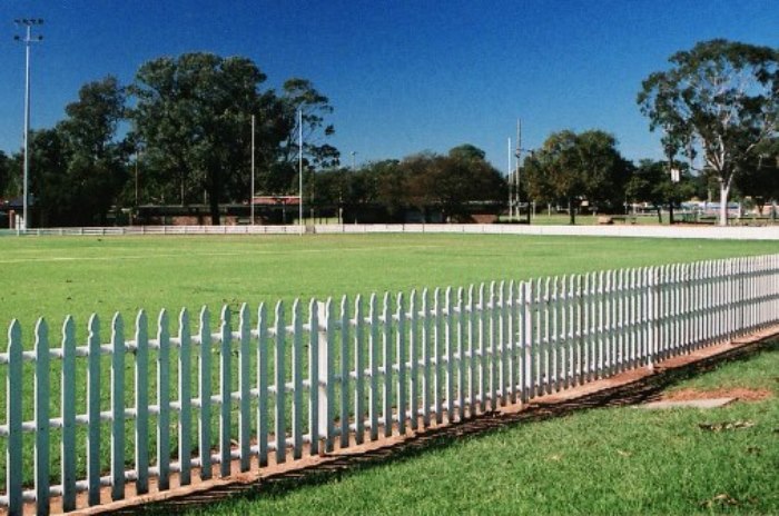 Bradbury Oval | park | The Pkwy, Bradbury NSW 2560, Australia | 0246454000 OR +61 2 4645 4000