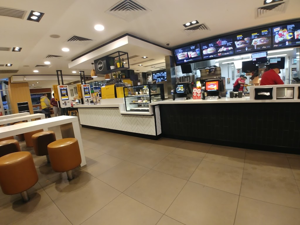 McDonalds Ascot | cafe | Cnr Great Eastern Highway &, Lyall St, Ascot WA 6104, Australia | 0894783480 OR +61 8 9478 3480
