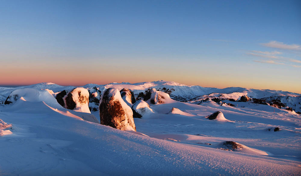 Accommodation Jindabyne | Jindabyne Town Centre, Shop 12a, Town Centre, Kosciuszko Rd, Jindabyne NSW 2627, Australia | Phone: (02) 6456 2216