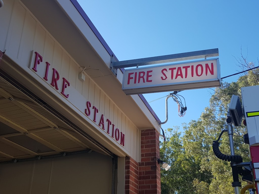 Fire and Rescue NSW Laurieton Fire Station | fire station | 33 Castle St, Laurieton NSW 2443, Australia | 0265599127 OR +61 2 6559 9127